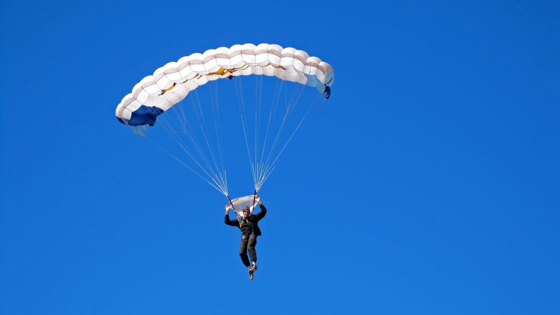 乔·波尔曼强悍的突破能力,为袋鼠队在攻防两端提供支持,乔什·鲍曼