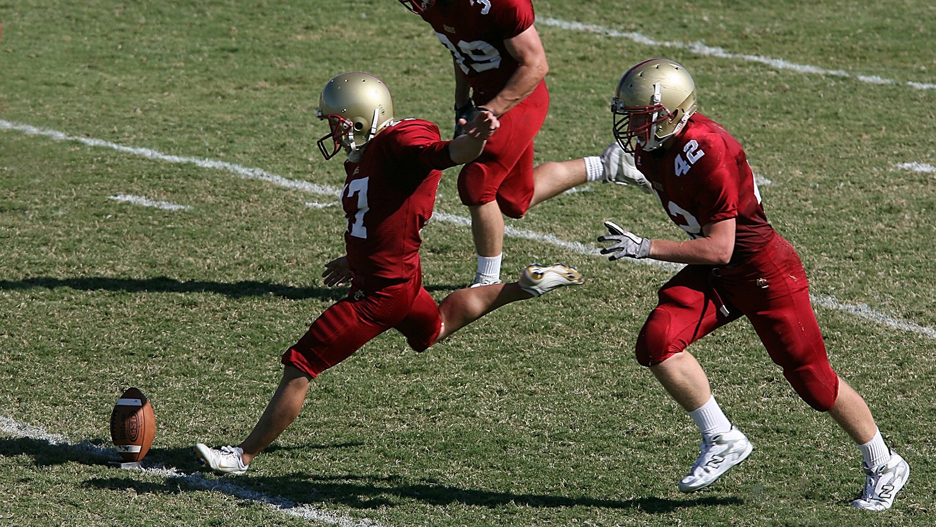 极限攀岩入选多所高校选修体育课程,极限攀爬